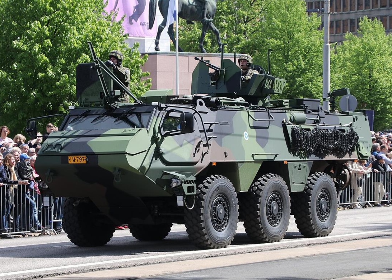 Україна одержала від Латвії першу партію БТР Patria