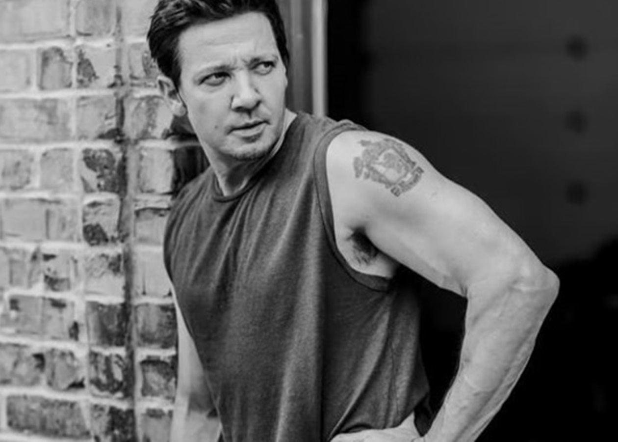 Китайська режисерка звинуватила Джеремі Реннера в домаганнях і погрозах