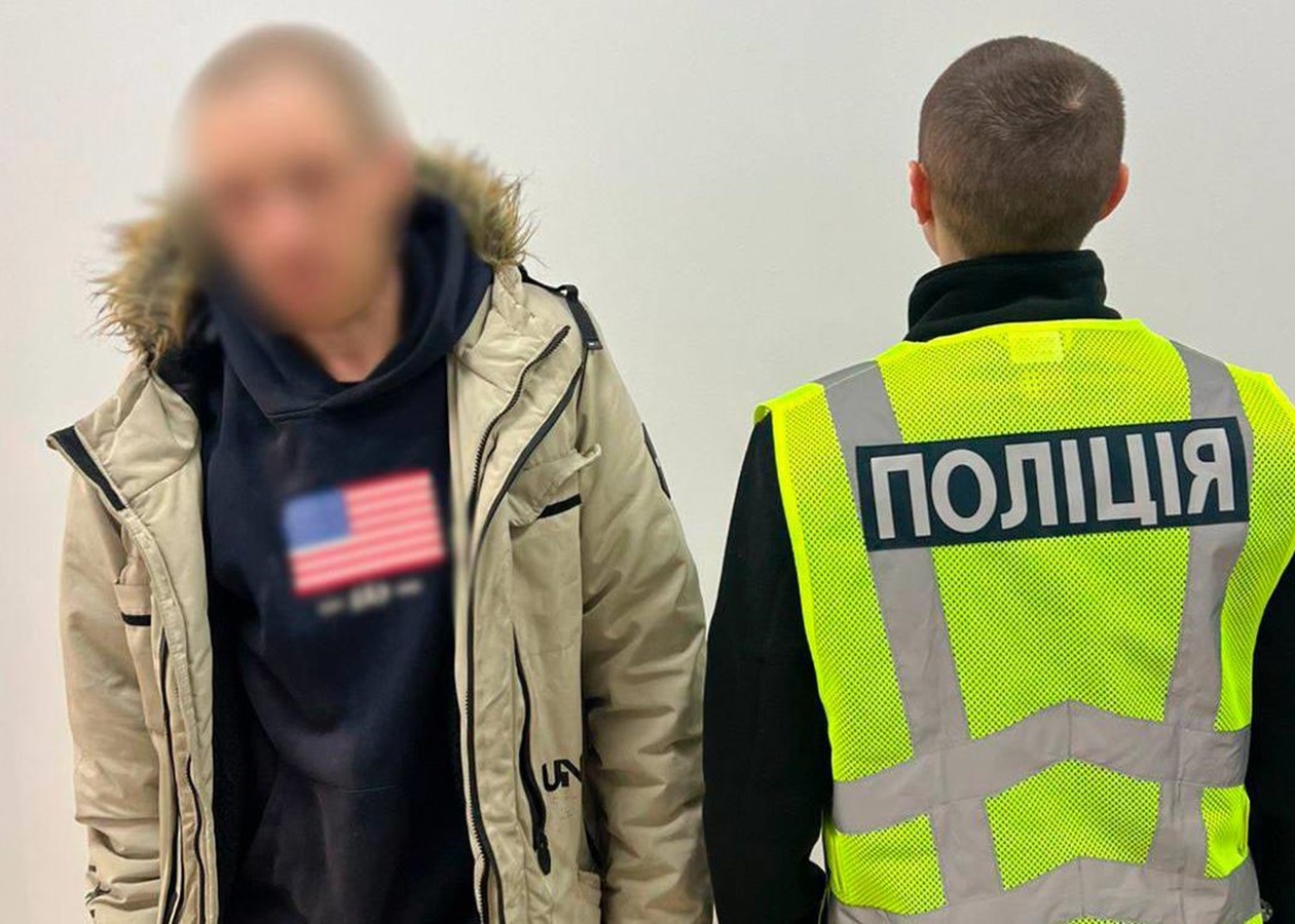 У Києві чоловік підірвав страйкбольну гранату під час втечі з магазину