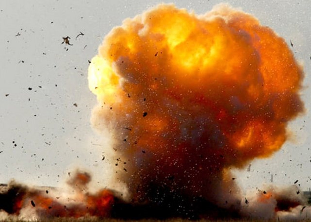 У Криму гучно: в Феодосії і Новофедівці спалахи