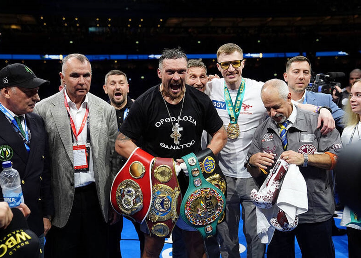 Усик відреагував на втрату абсолютного чемпіонства