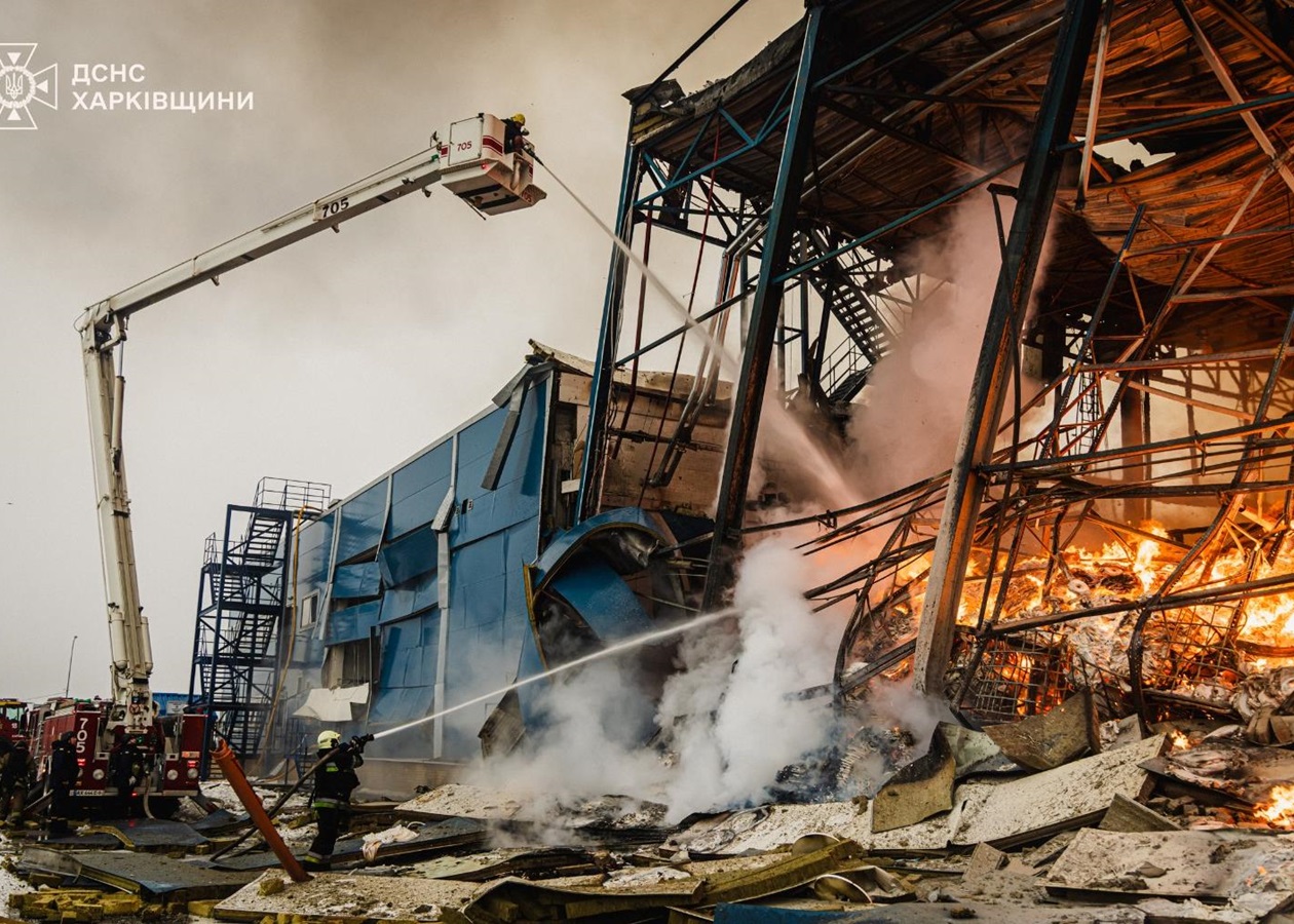 Росіяни вдарили ракетою по передмістю Харкова