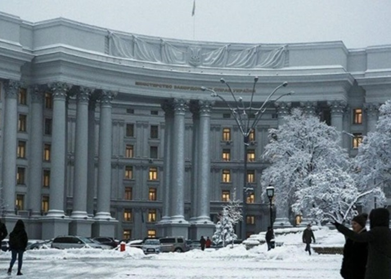 МЗС відреагувало на погрози Угорщини та Словаччини