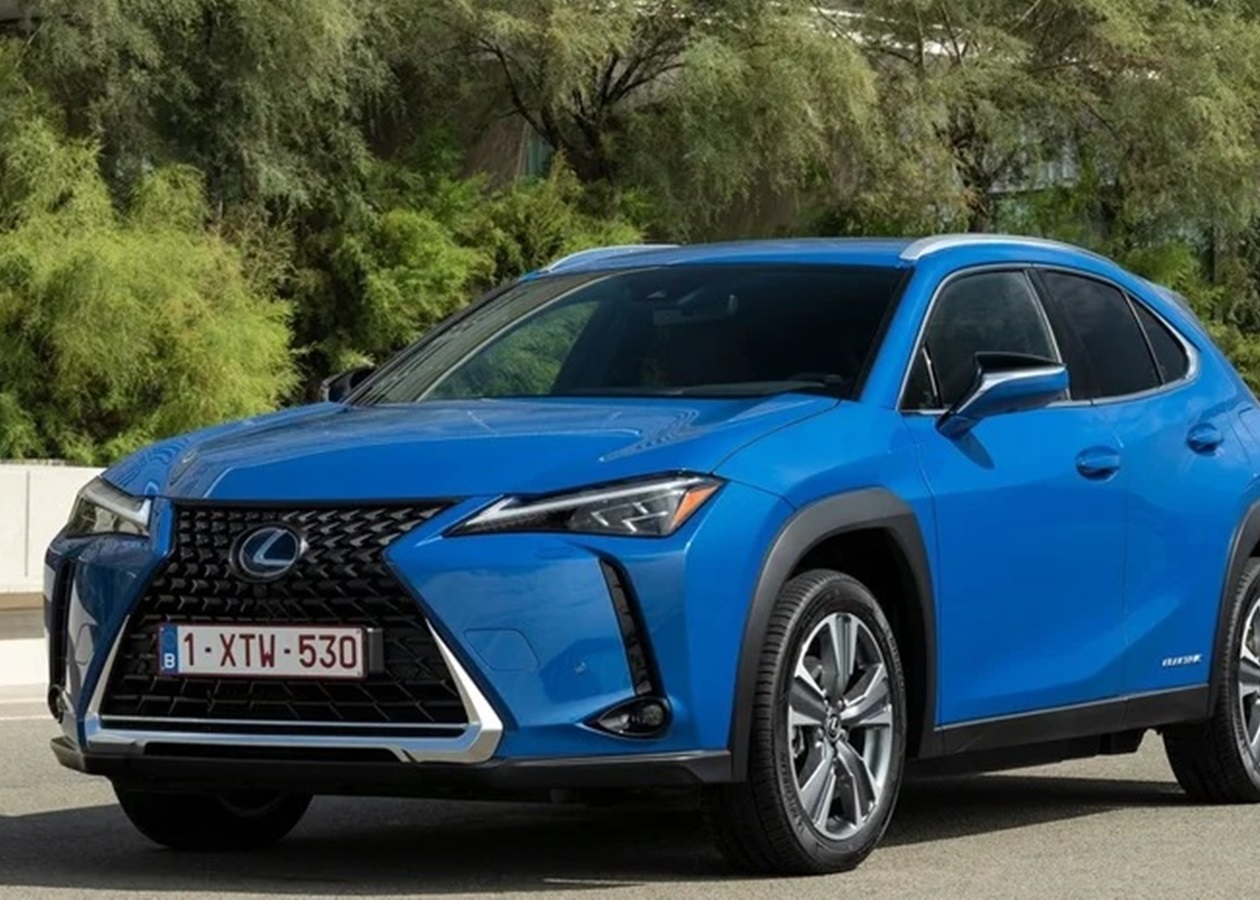 Lexus знімає з виробництва свій перший електромобіль