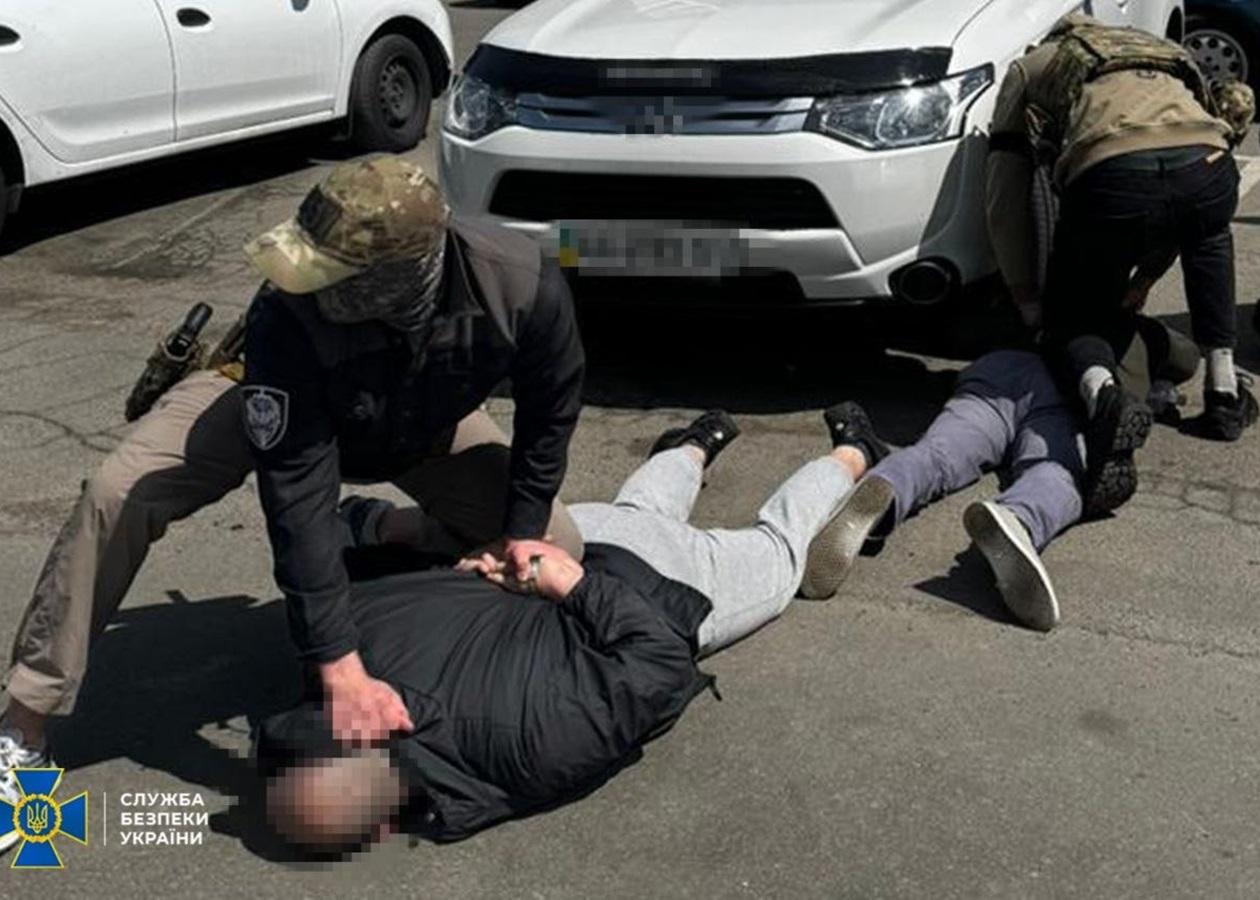 "Благодійників" викрили на схемі для ухилянтів