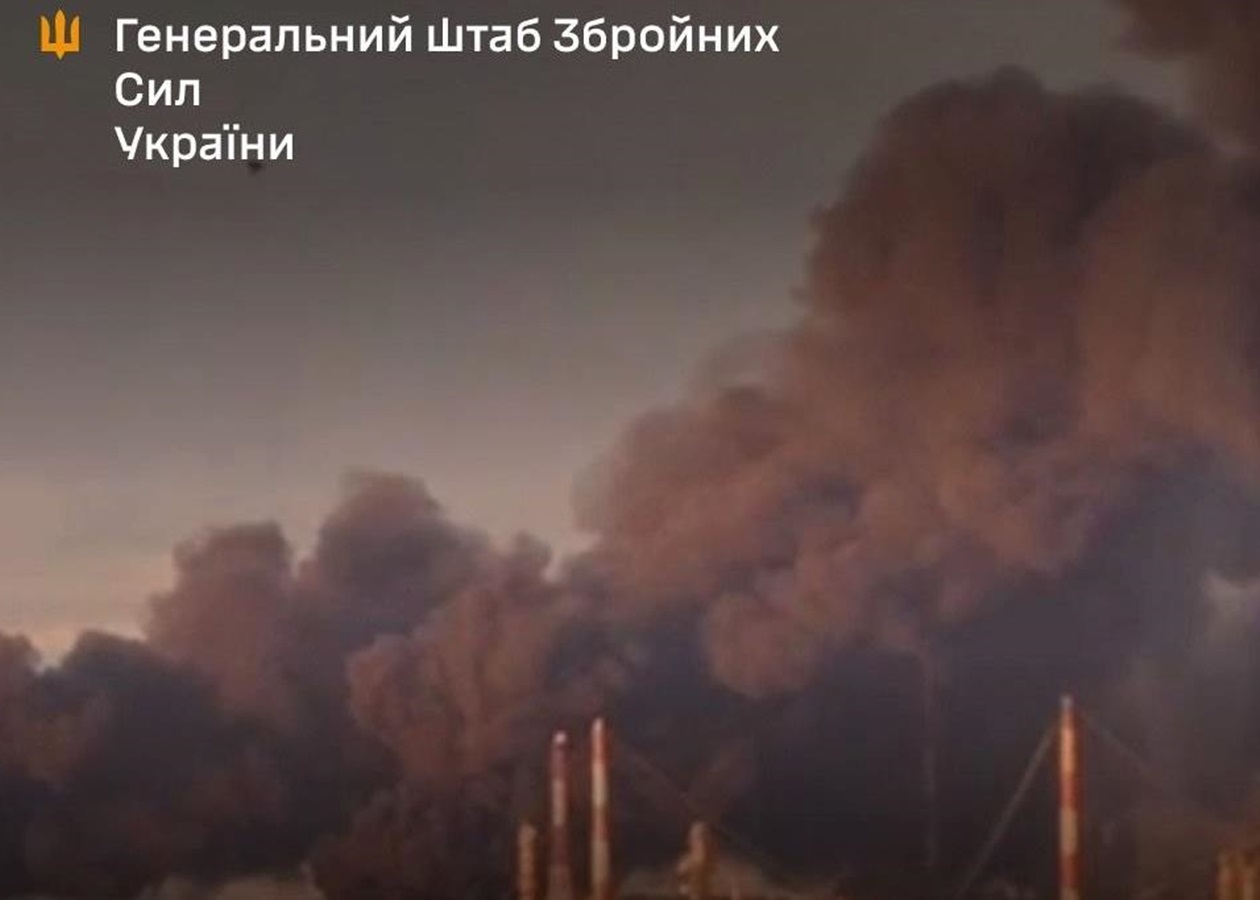 Генштаб підтвердив ураження Саратовського НПЗ