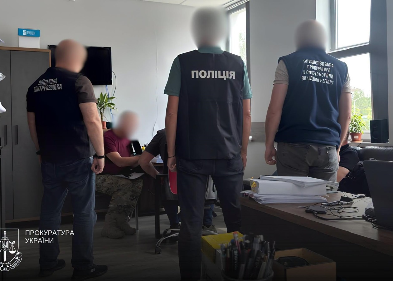 Екскомбрига підозрюють у нарахуванні 80 млн незаконних "бойових"