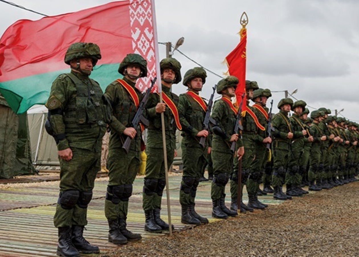 Білоруська опозиція попередила Київ про підготовку Лукашенка до війни