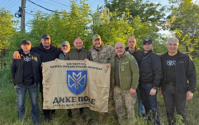 Російський дрон атакував машину Тягнибока: політик отримав контузію на передовій