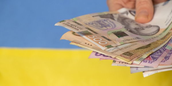 Українцям готують нові виплати: Кому перша допомога надійде вже у жовтні