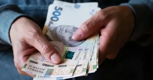 Не всі українці повинні платити податки з продажу землі: Ось хто має пільгу