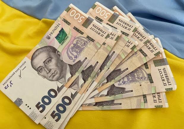 Середня пенсія зросла до 7200 грн, але є підвох: Скільки насправді отримує більшість українців