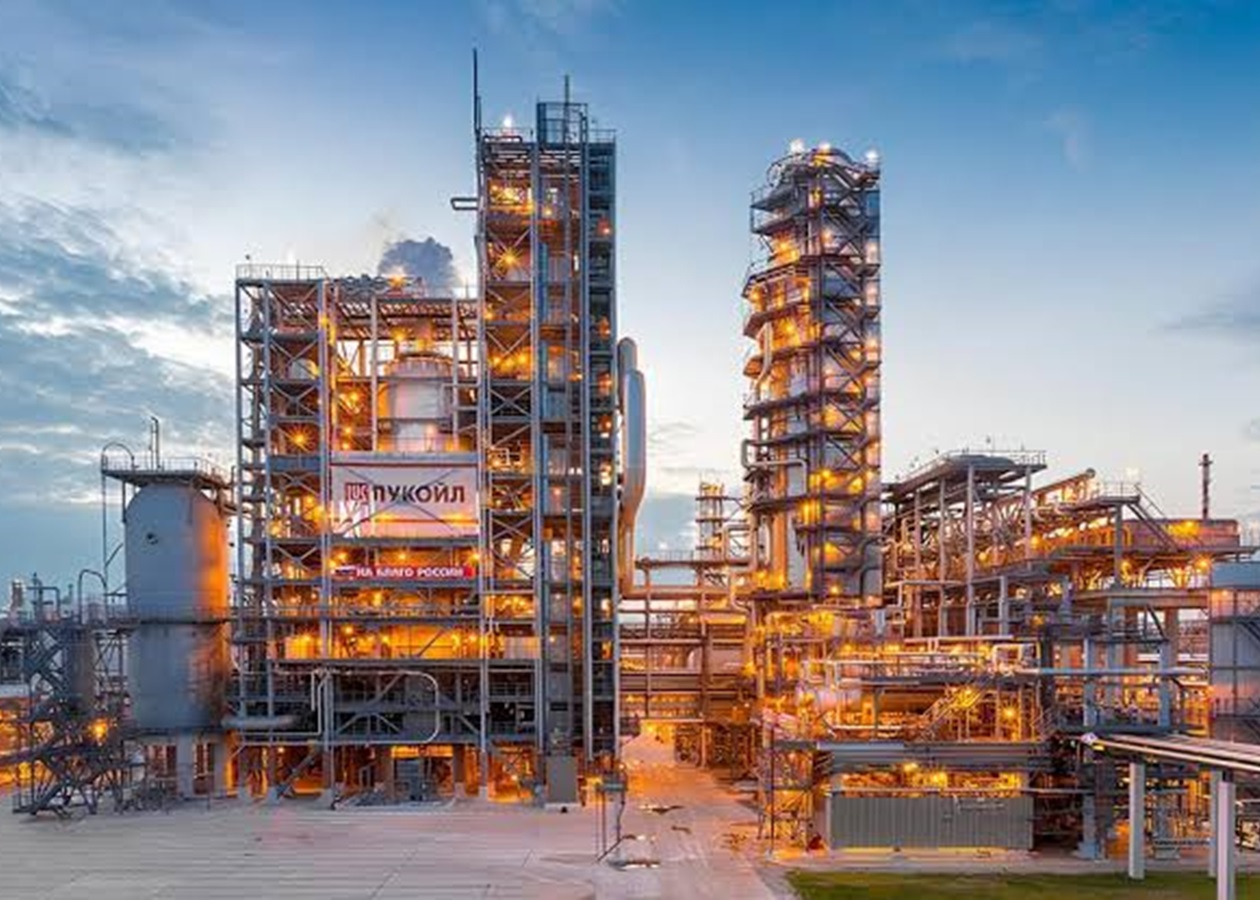 Останній НПЗ Лукойлу зупинив переробку нафти - ЗМІ