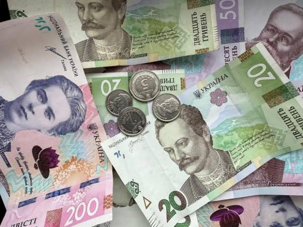 В Україні з нового року уріжуть частину пенсій: Ось кому та як зменшать