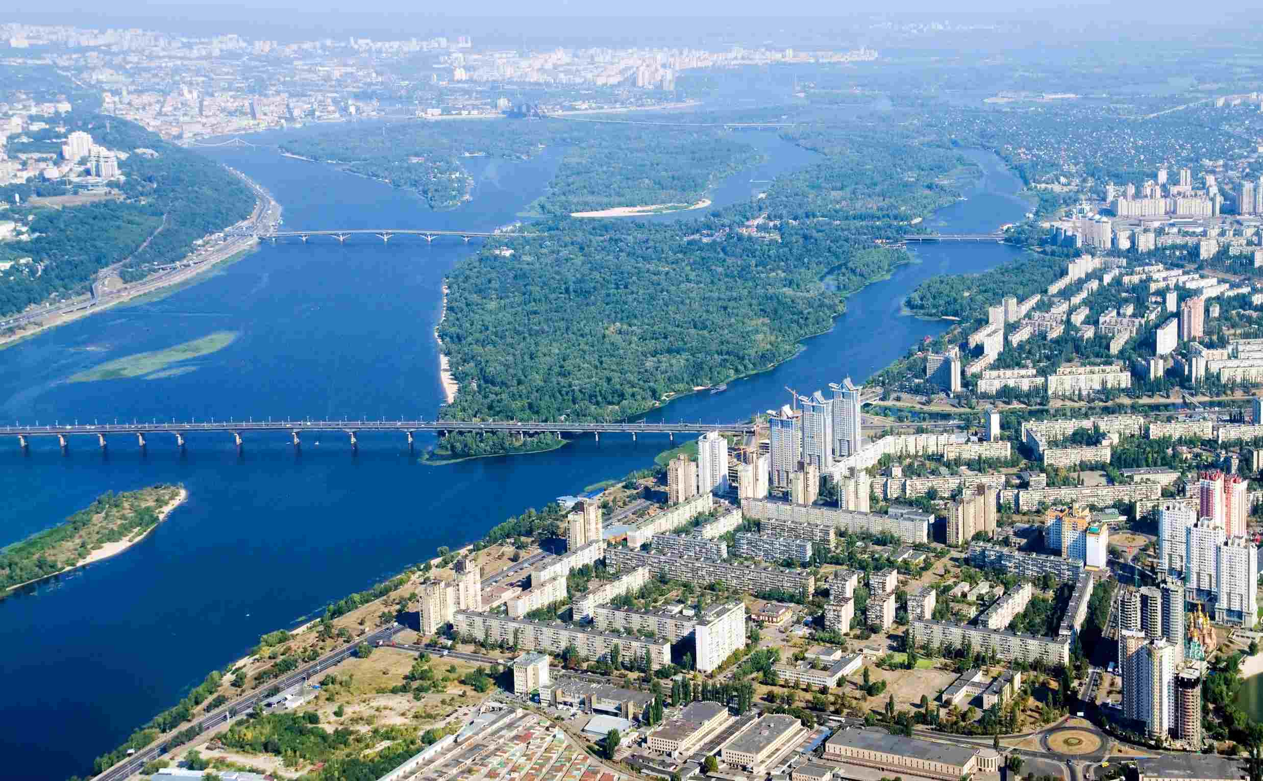 У Києві готують закрите засідання щодо будівництва дамб через Дніпро